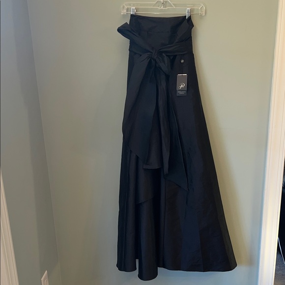 Adrianna Papell Dresses & Skirts - Adrianna Papell Elegant Black Maxi Skirt with Tie Detail and Pockets Sz 14
